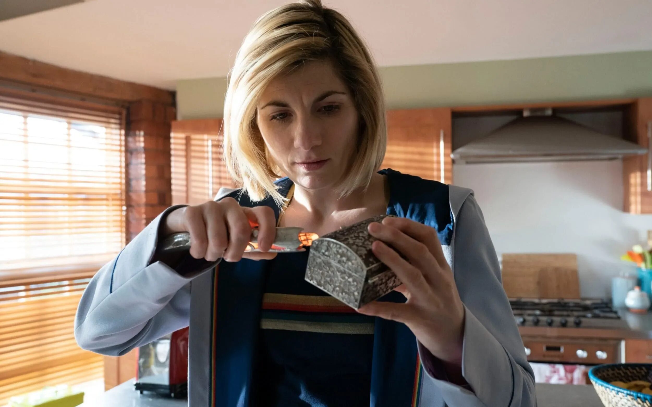 Тринадцатый доктор. Джоди уиттакер 2025. джоди уиттакер doctor 11 серия. doctor who 12 сезон. 2. джоди уиттакер доктор кто.