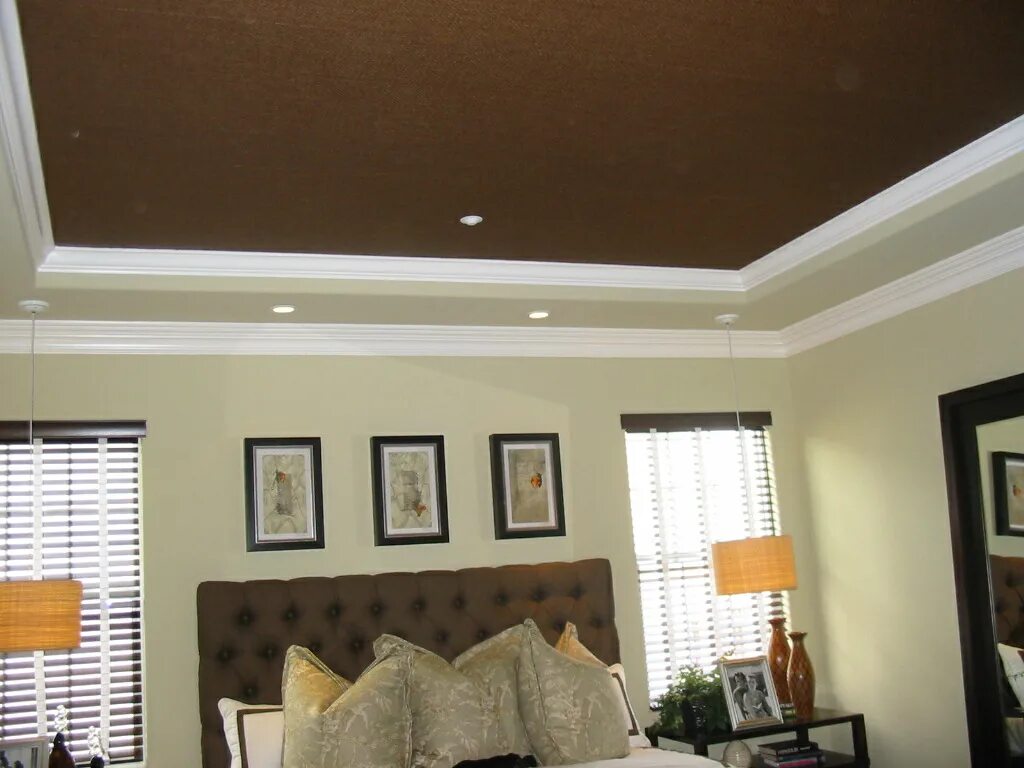 каким цветом красят потолки. каким цветом красят потолки. потолок коричневого цвета. матовый сиреневый потолок. крашеный потолок.