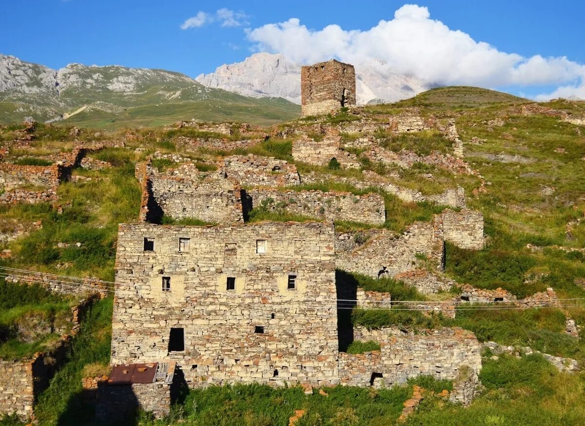 древний город галиат северная осетия. галиат дигория. башни галиат. камунта и галиат. галиат северная осетия.