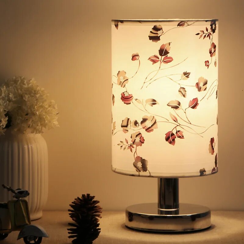 Прикроватные светильники 2022. Прикроватная лампа арт. Прикроватные светильники. Прикроватная лампа модерн. Озон прикроватный светильник.