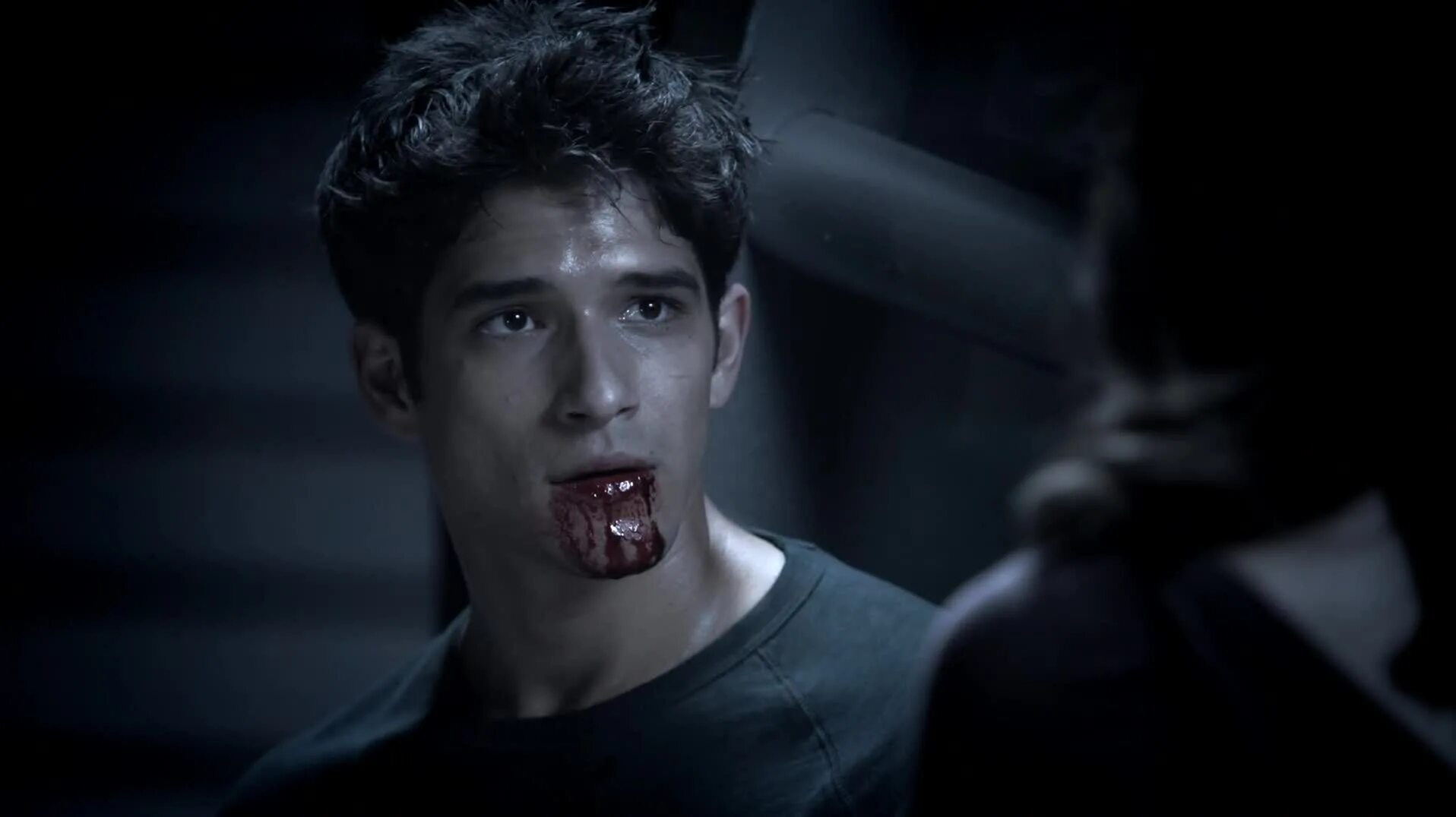 Скотт маккол момент из волчонка. Волчонок скотт макколл. Помню волчонок. Помню волчонок. Помню волчонок.