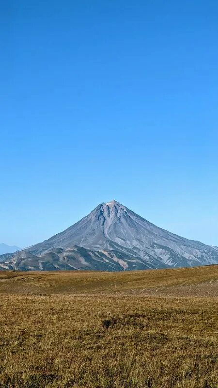 Вулкан 10 букв. Фудзи вулкан сверху. Жерло вулкана фудзияма. Вулкан дувало македония. Вулкан ареналь коста рика.