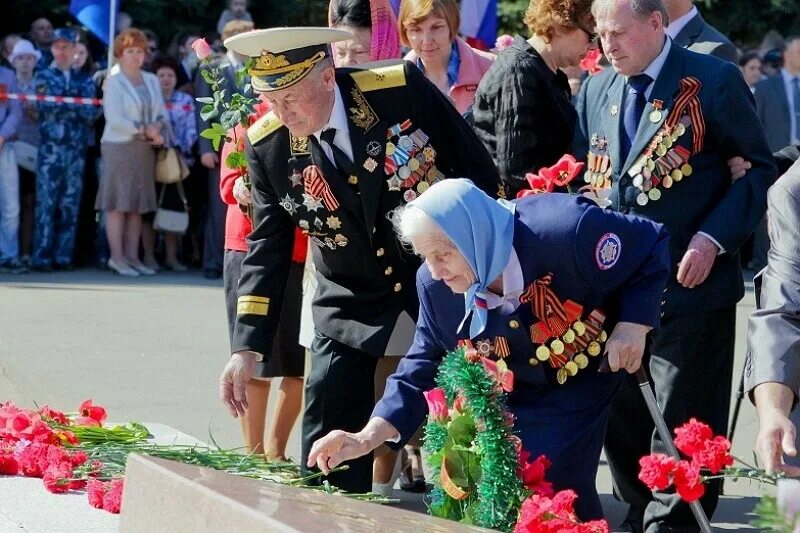 Живой 9 мая. Празднование 9 мая. Ветераны Великой Отечественной войны. Празднование дня Победы. День Победы ветераны.