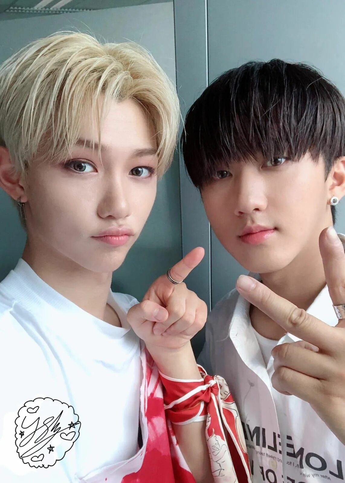 Фанфики бан чан и чанбин. Changbin and Felix. Stray Kids Changbin. Stray Kids Changbin Felix.