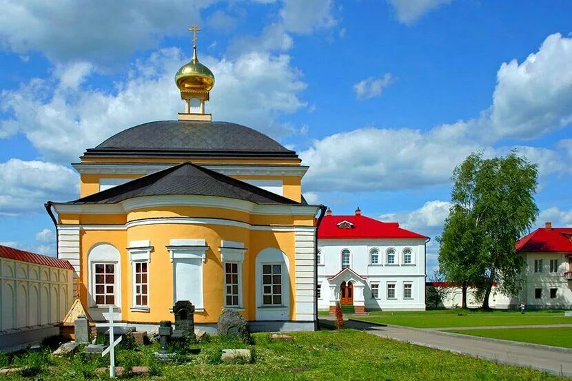 Ивлеев монастырь. Варницкий монастырь ростов великий церковь. варницкий монастырь введенский храм.