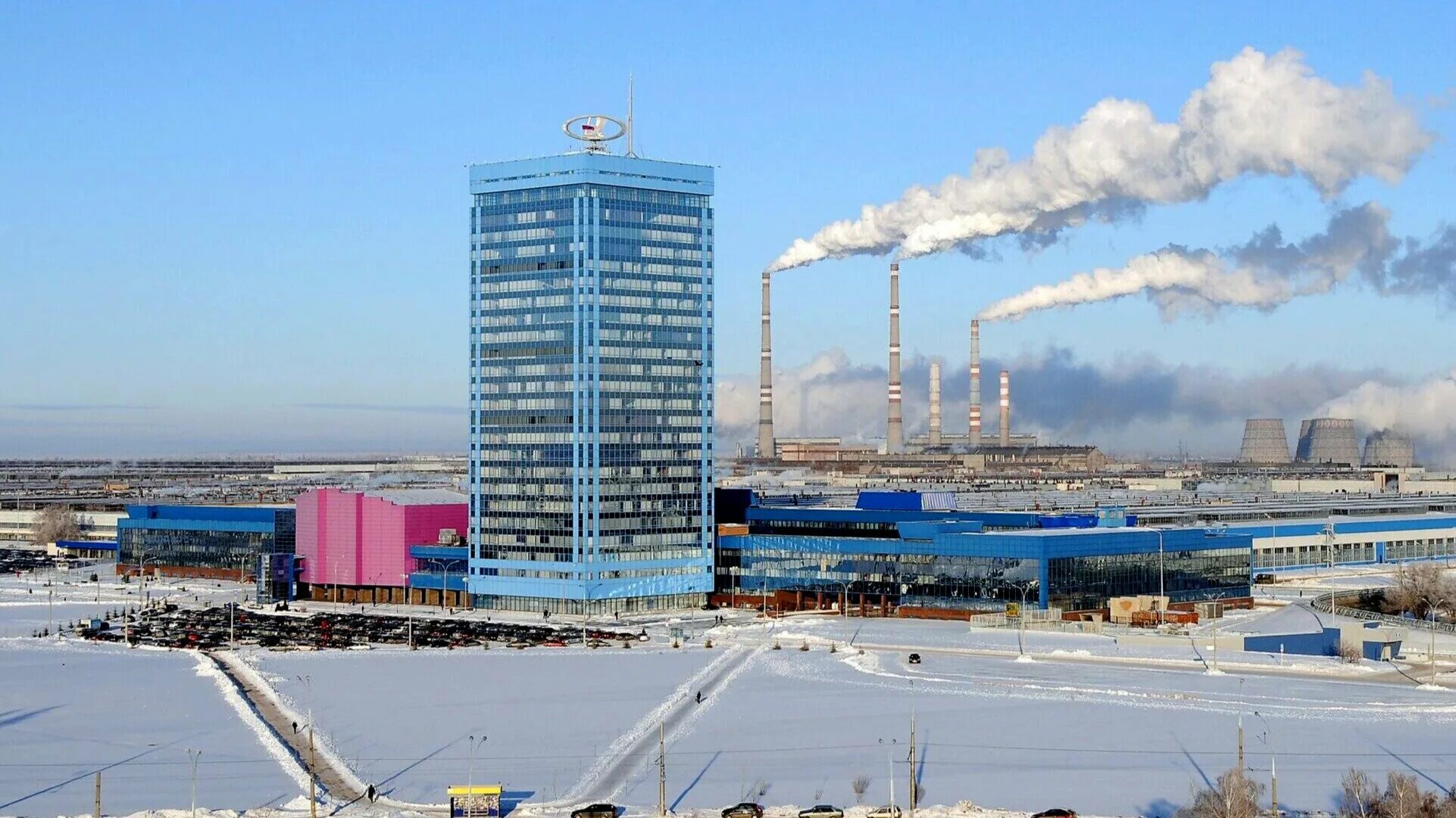 Renault продает "АвтоВАЗ". Французские менеджеры покидают завод Газета.Ru