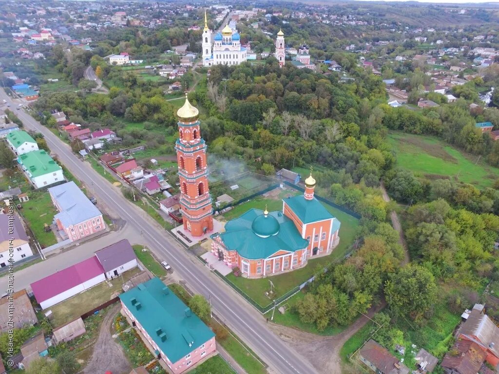 Орловская область города. Болхов Орловская область. Орловская область Болховский собор. Храм Георгия Победоносца в городе Болхов Орловской области. Троицкая Церковь Болхов Орловская область.