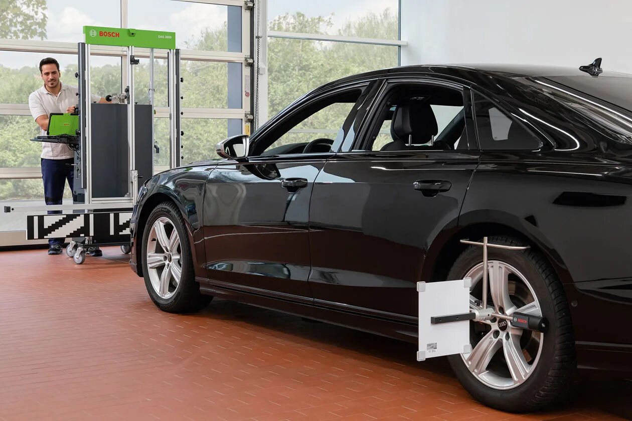 Интеллектуальные системы помощи водителю adas. Калибровка автомобиля. Калибровка автомобиля. Механизм калибровки двигателя. Калибровка фото.