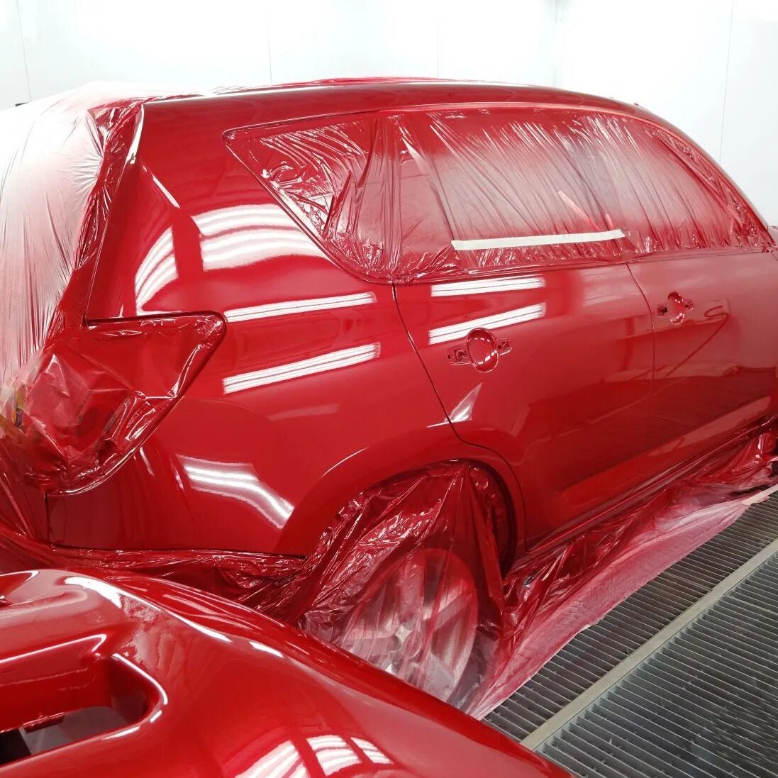 Полная покраска автомобиля. Краска для автомобиля. Кузовной автосервис. Кузовной ремонт. Покраска кузова автомобиля.