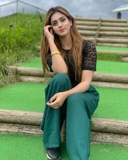 Jannat Mirza Is All Set To Make Her Lollywood Debut Reviewit.pk.