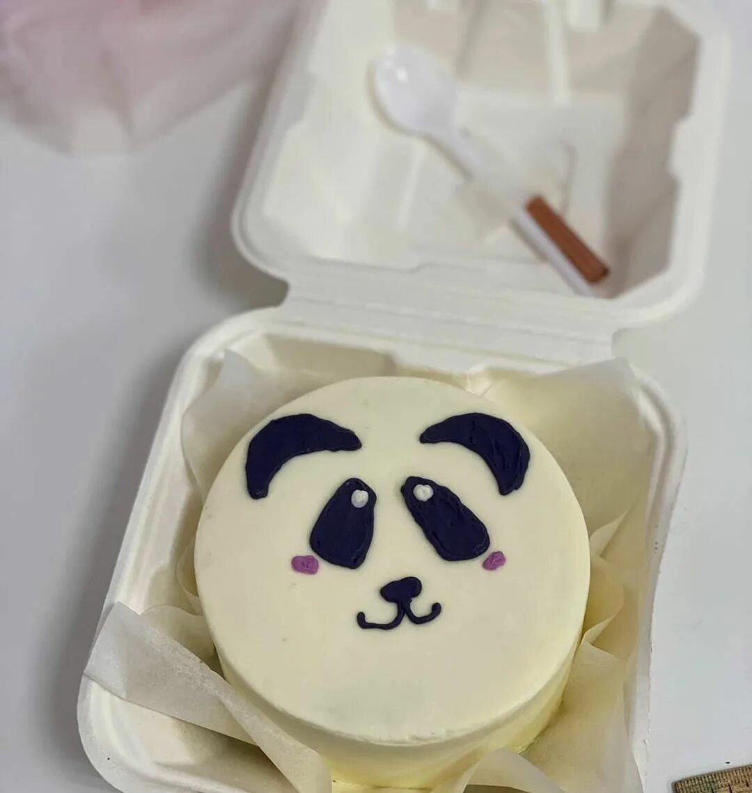 Бенто торт формула 1. Бенто торт я буду бесить тебя вечно. Маленькие тортики бенто. Маленькие тортики бенто. Тортики маленькие в коробке бенто.