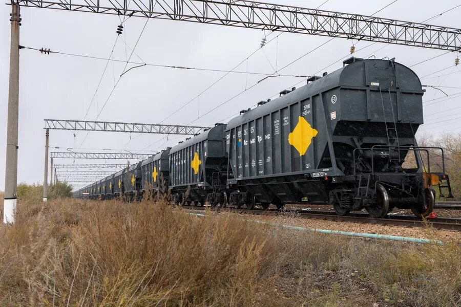 Rm rail. Сверхнормативный простой вагонов. Вагоны зерновозы змк мосрегионтранс. Погрузка зерна на току 2022. Время работы подвижного состава.