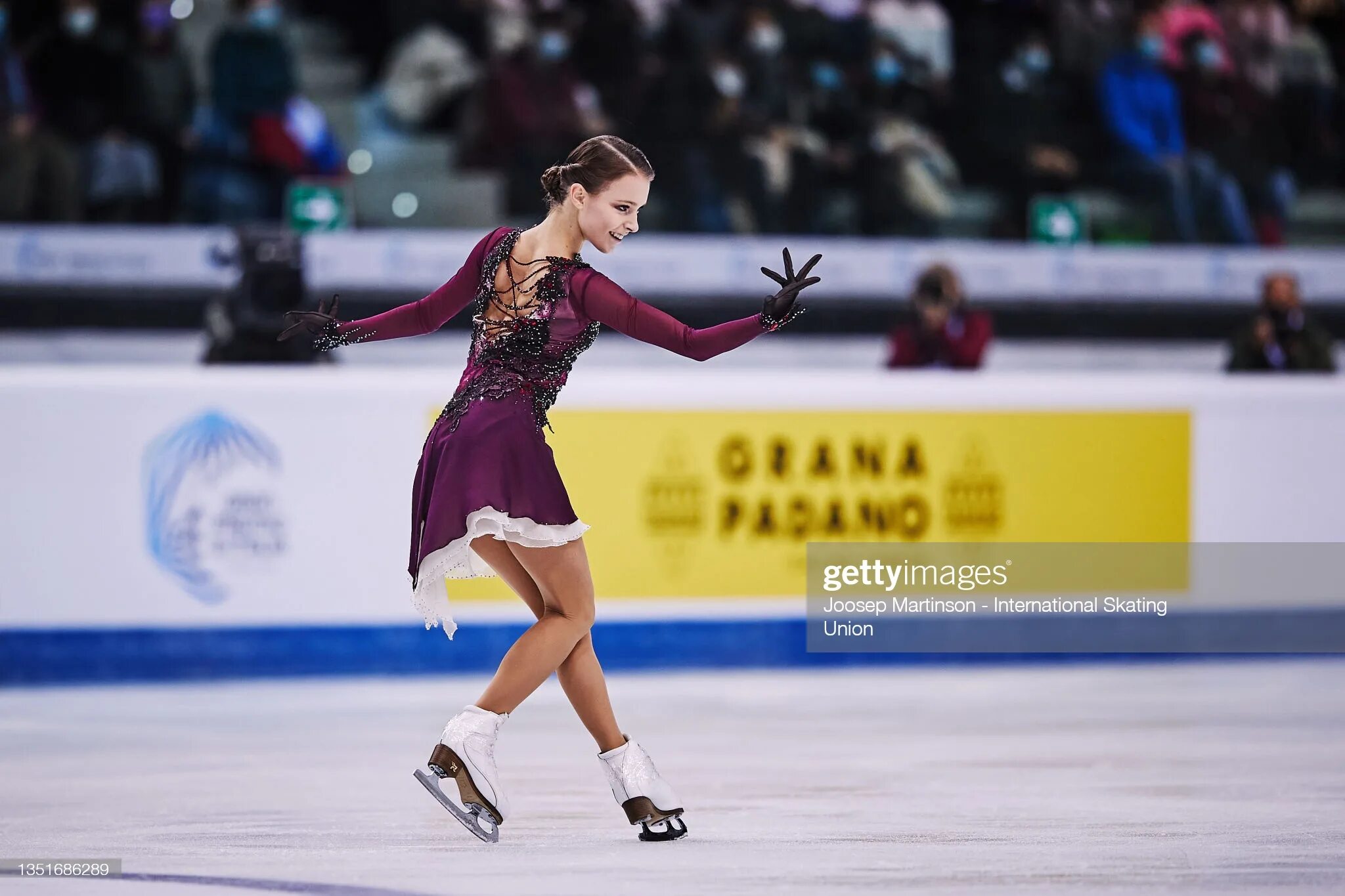 Карен чен американская фигуристка. Камила валиева болеро чемпионат россии 2022. Произвольная программа фигурное катание 2021. Майя хромых фигуристка. Произвольная программа фигурное катание 2021.