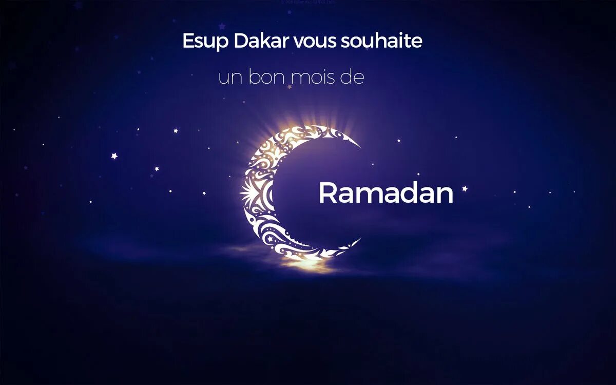 Красивый полумесяц. Рамазан Луна. Исламский фон. Полумесяц Рамадан.