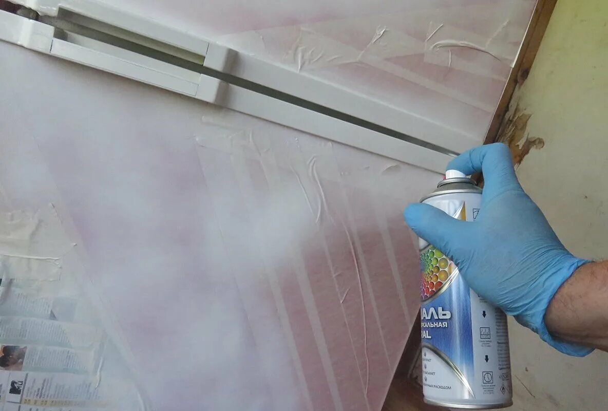 Покрасить холодильник в домашних условиях какой краской. Покраска холодильника. Перекрасить холодильник. Покрасить старый холодильник. Как покрасить холодильник.