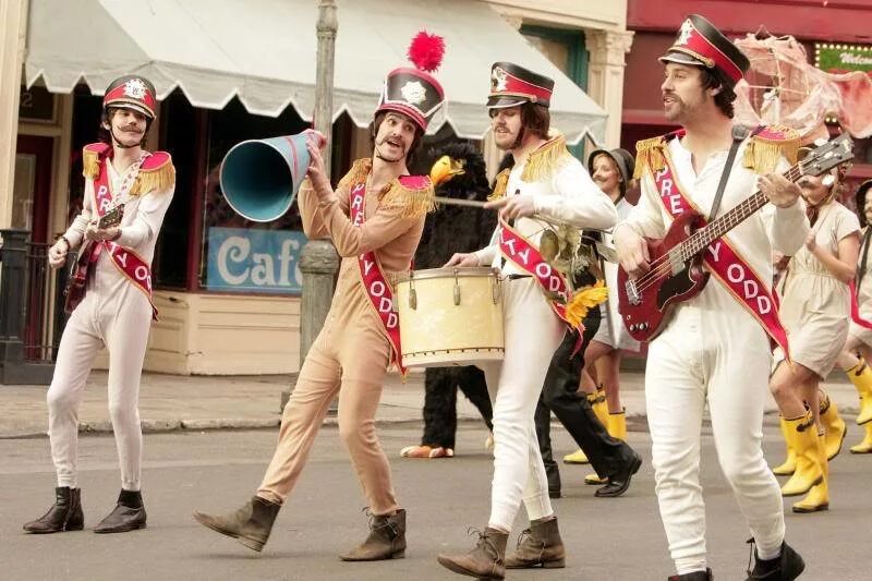 Panic at the disco обложки альбомов. Panic at the disco обложка. Panic at the disco nine in the afternoon. Panic at the disco nine in the afternoon. Паник эт зе диско.