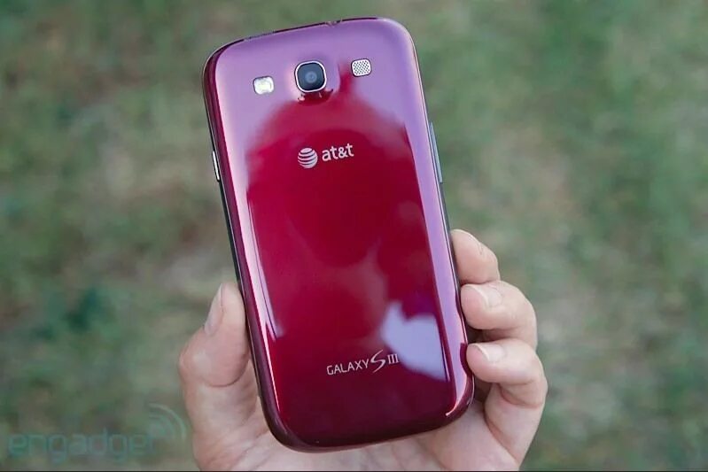 Телефон red 8. Samsung Galaxy s3 Red. Samsung s21 Red. Самсунг галакси с 21 красный. Samsung Galaxy a51 красный.