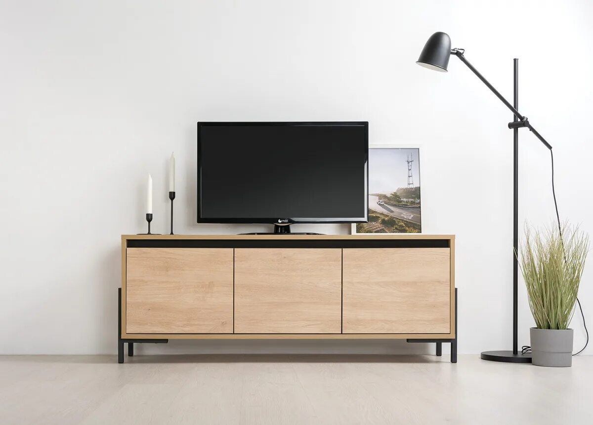 Квадро тв. 277. Тумба под тв "квадро" 900х520х350, белый глянец/белый лед. Квадро тумба под тв 13. Quadro 4к телеканал логотип.