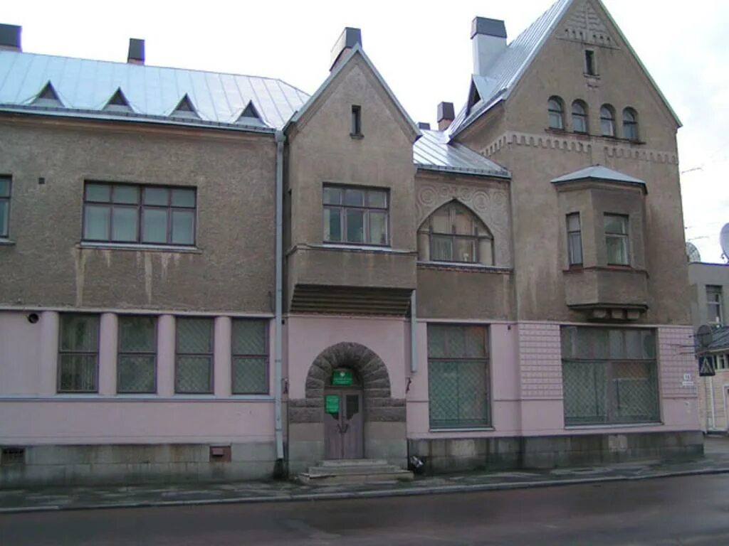 Радуга сортавала. Дом леандера сортавала. сбербанк сортавала. архитектура города сортавала. город сортавала достопримечательности.