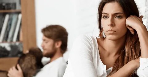 Женщина одинока в браке