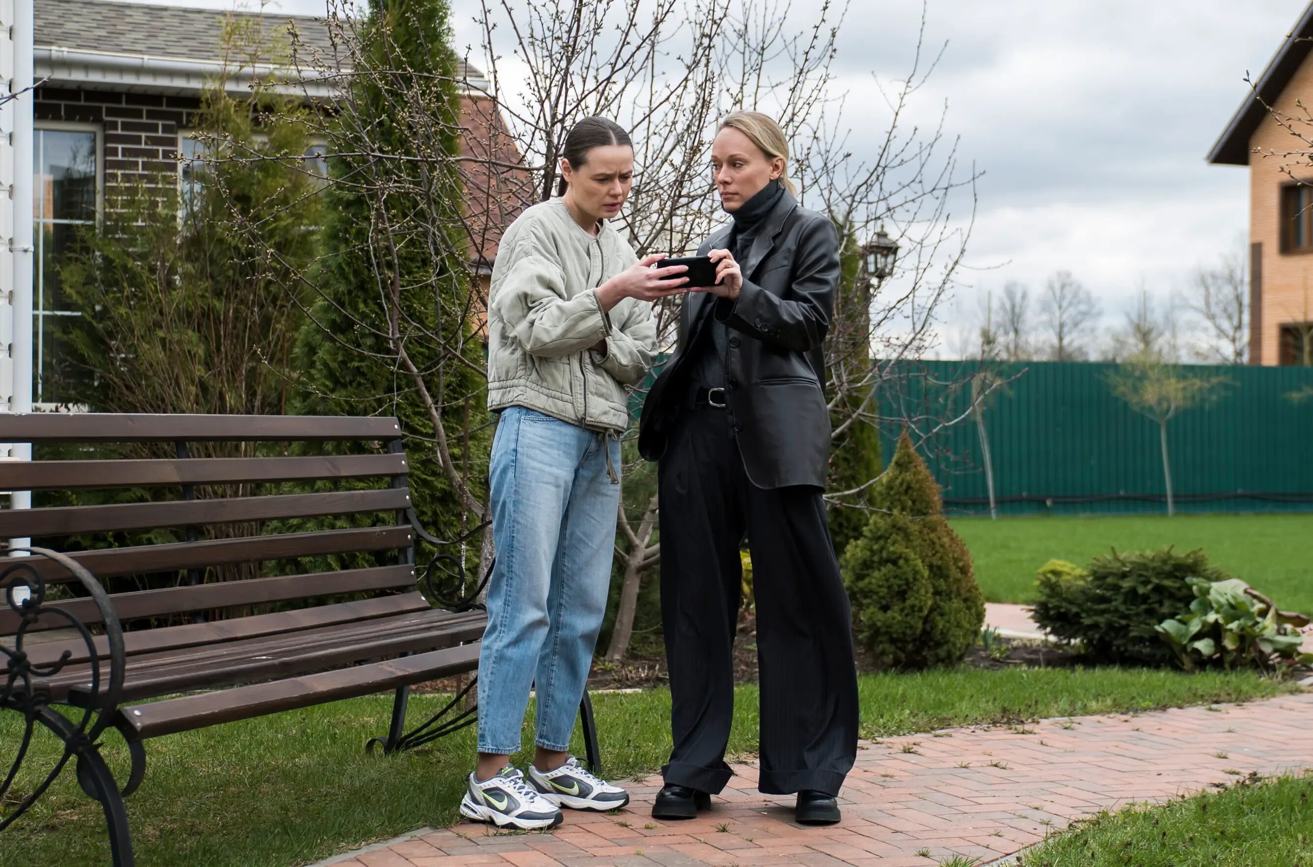 Неадекватные люди 2 фильм 2020. Фильм все как у людей. Ольга ломоносова 2022. Дмитрий ульянов и ольга ломоносова. Детективы россия 2023.