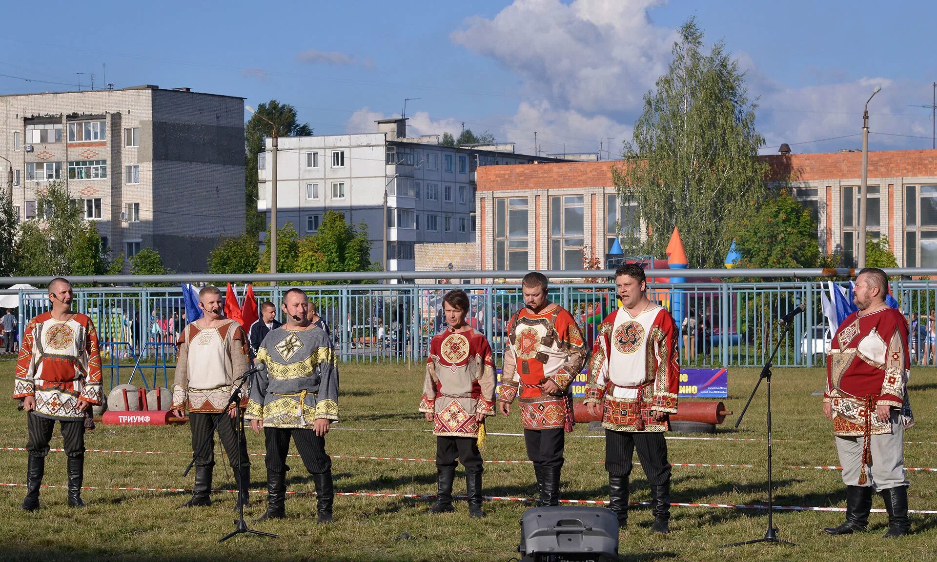 Детская площадка шибенец. Фокино брянская область микрорайон шибенец. Фокино шибенец. Фокино шибенец. Храм рождества пресвятой богородицы брянск.