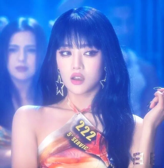 Queencard i-dle. Queencard i-dle. Шухуа queencard. Queencard gidle. Queencard i-dle.