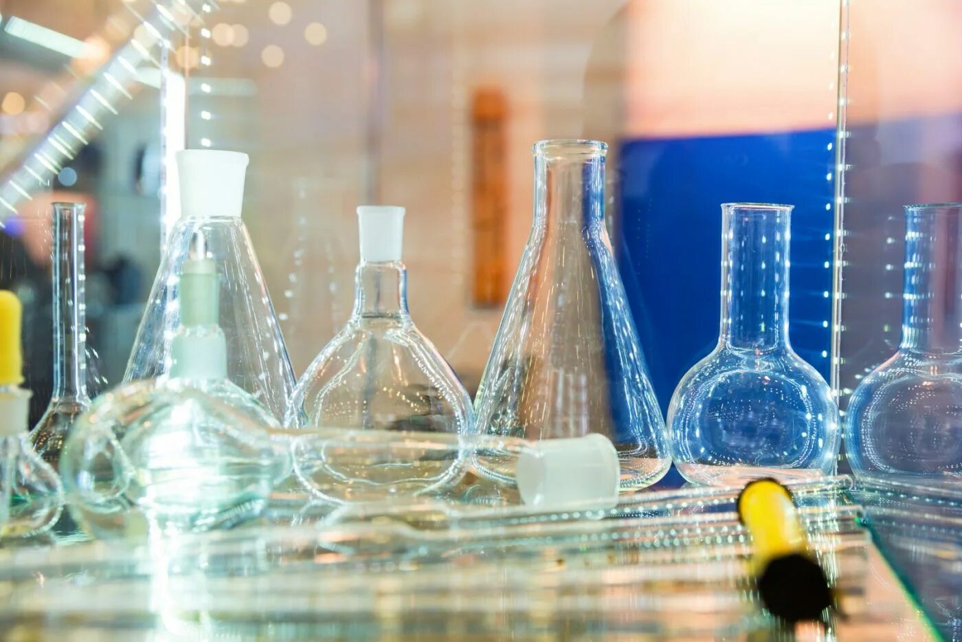 игра реагенты в колбах играть