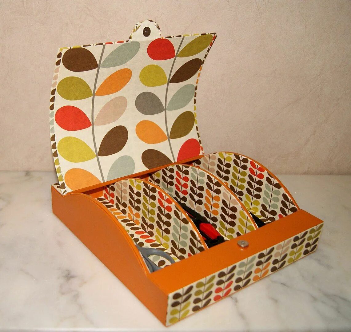 поделки иж картонныхкоробок. картонаж для детей. сделать своими руками из коробок поделки. домик из коробки. сделать своими руками из коробок поделки.