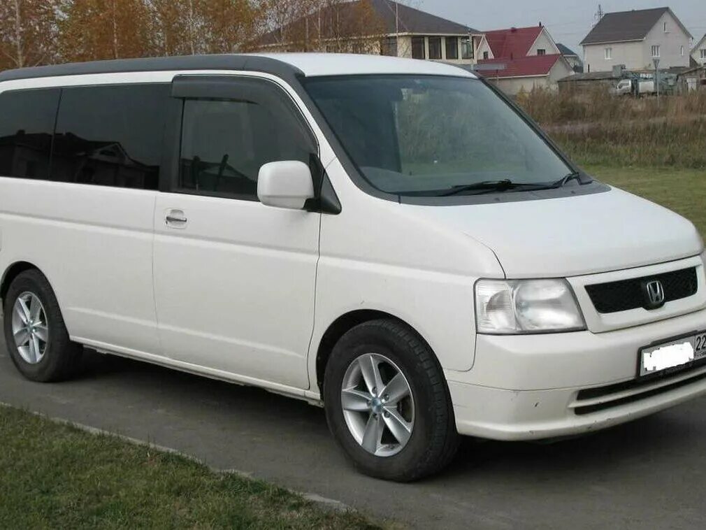 Минивэн Honda Stepwgn 2003. Honda Stepwgn белый. Хонда Степвагон 2003. Honda Stepwgn 2003 год.