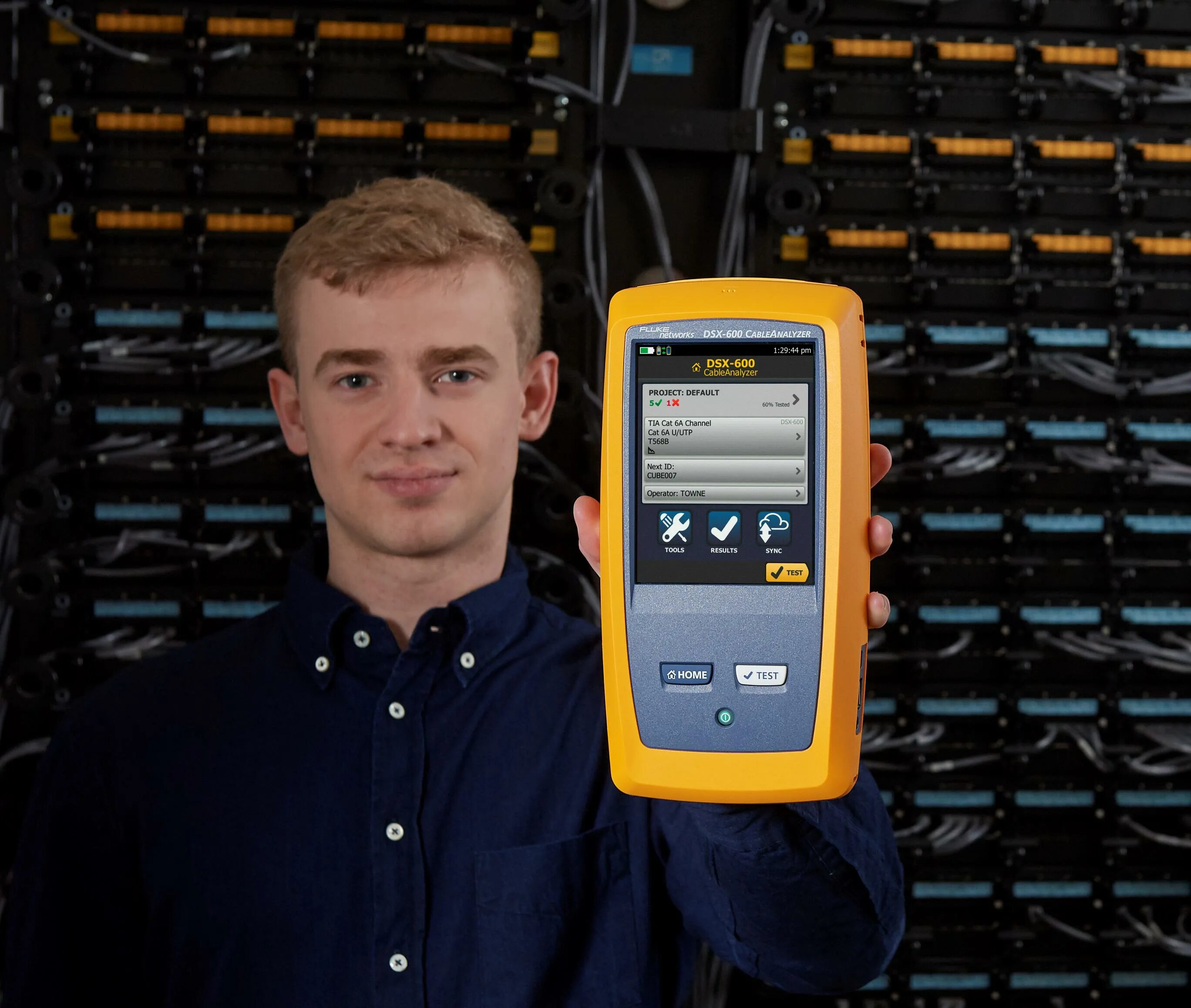 Флюк 2n. Dsx-8000. Fluke анализатор. Кабельный анализатор fluke. Fluke 5000.