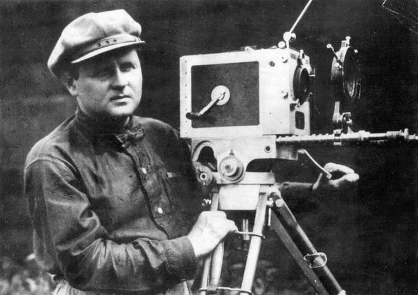 Кинематограф возник в конце xix. Ханжонков александр алексеевич. александр ханжонков кинематограф. алексей алексеевич ханжонков. ханжонков кинопромышленник.
