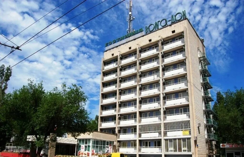 Дон кихот волгоград гостиница. Волго-дон гостиница волгоград ночью. Гостиница волго-дон волгоград. Гостиница волго-дон волгоград фото. Кафе волго дон волгоград.