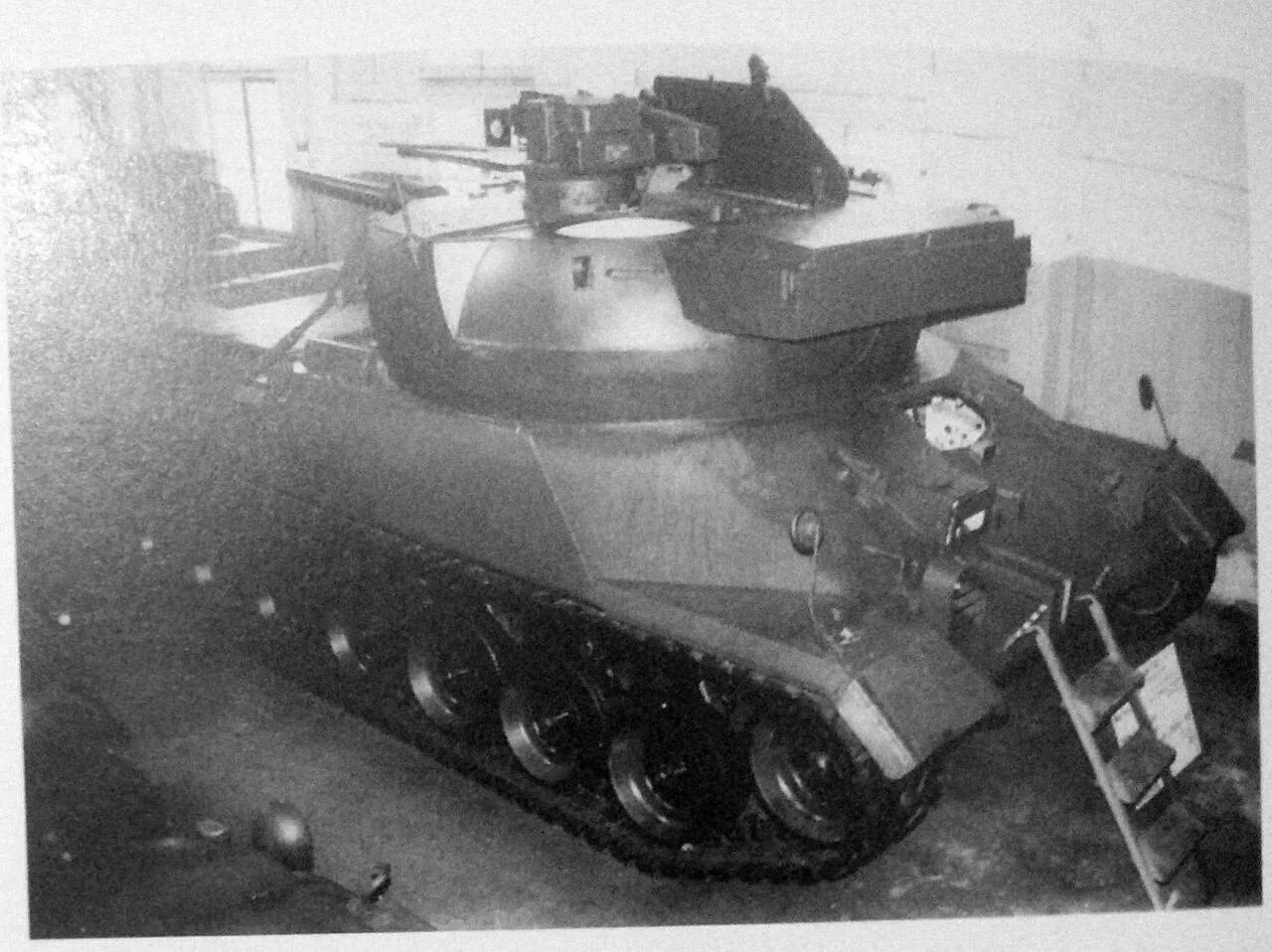 Хори 3 танк. Erprobungsträger mit 3-Achs-stabilisiertem Turm (Германия). Немецкий танк Turm 3. Легкий танк Виккерс мк3. Turm 3 танк прототип.