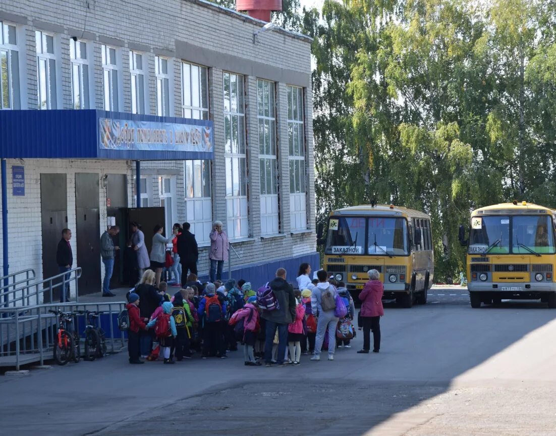 10 школа ульяновск. 17 Школа Ульяновск. Учебный автобус. Новый город Ульяновск школы.