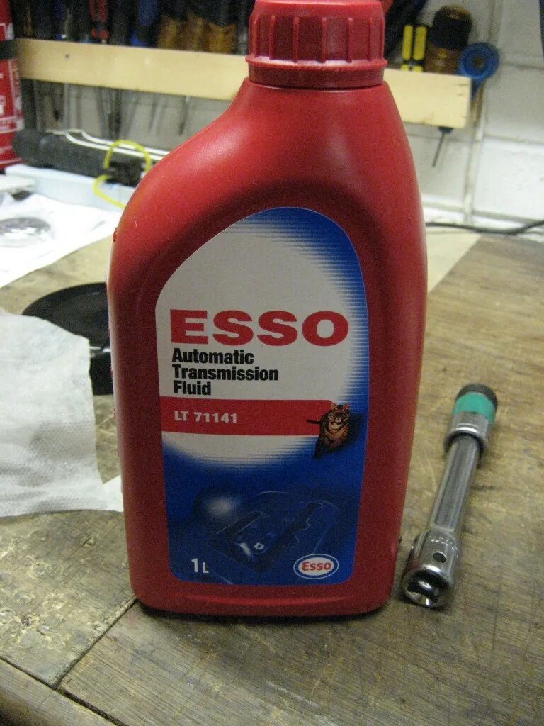 Какой цвет atf. Esso lt 71141. Esso Automatic transmission Fluid lt71141. Масло esso ATF lt 71141. Esso lt 71141 артикул.