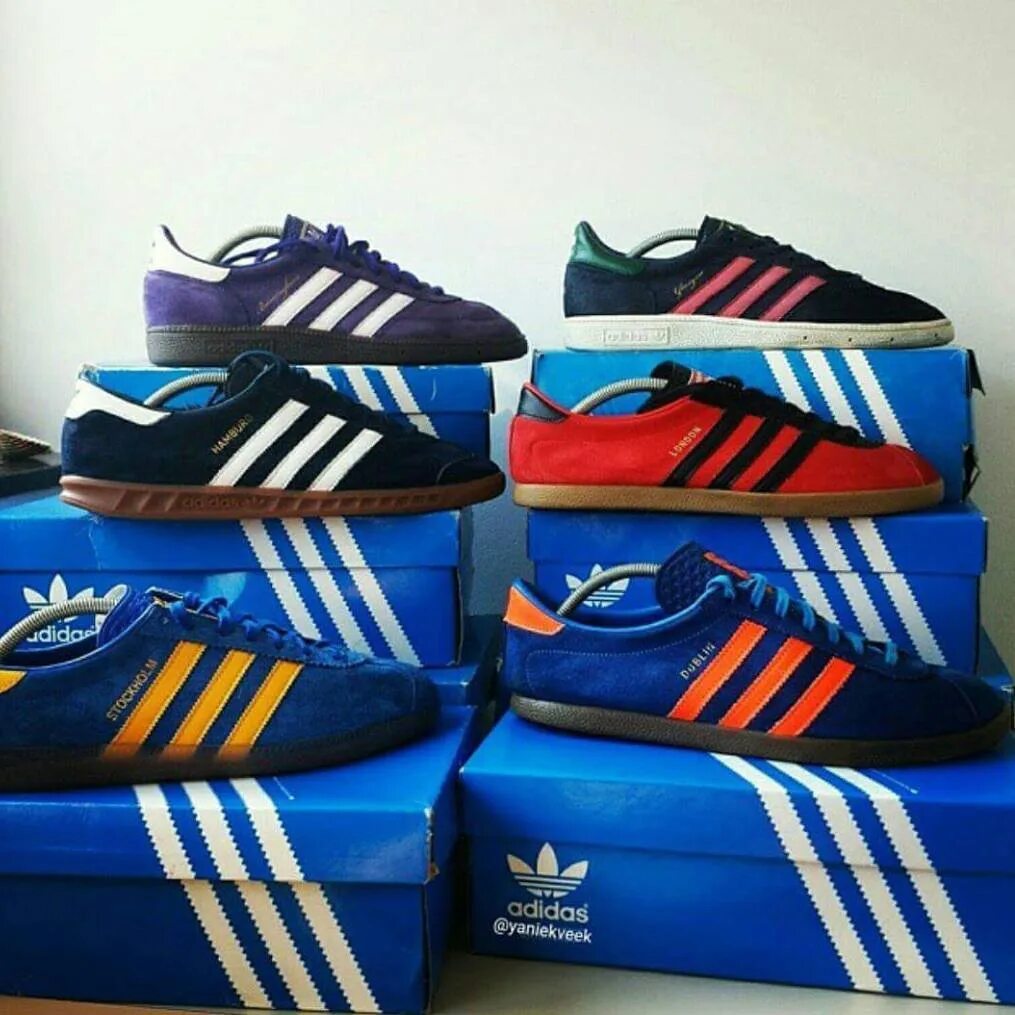 Русский адидас. Кроссовки адидас кежуальные. adidas casual кроссовки. адидас бенито. adidas casual кроссовки фанаты spezial.