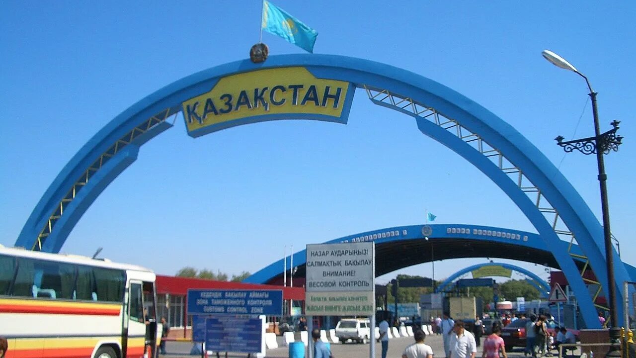 Какая граница между россией и казахстаном. Кордай граница с казахстаном. граница с казахстаном 2025. таможня на границе с казахстаном. граница ташкент казахстан.