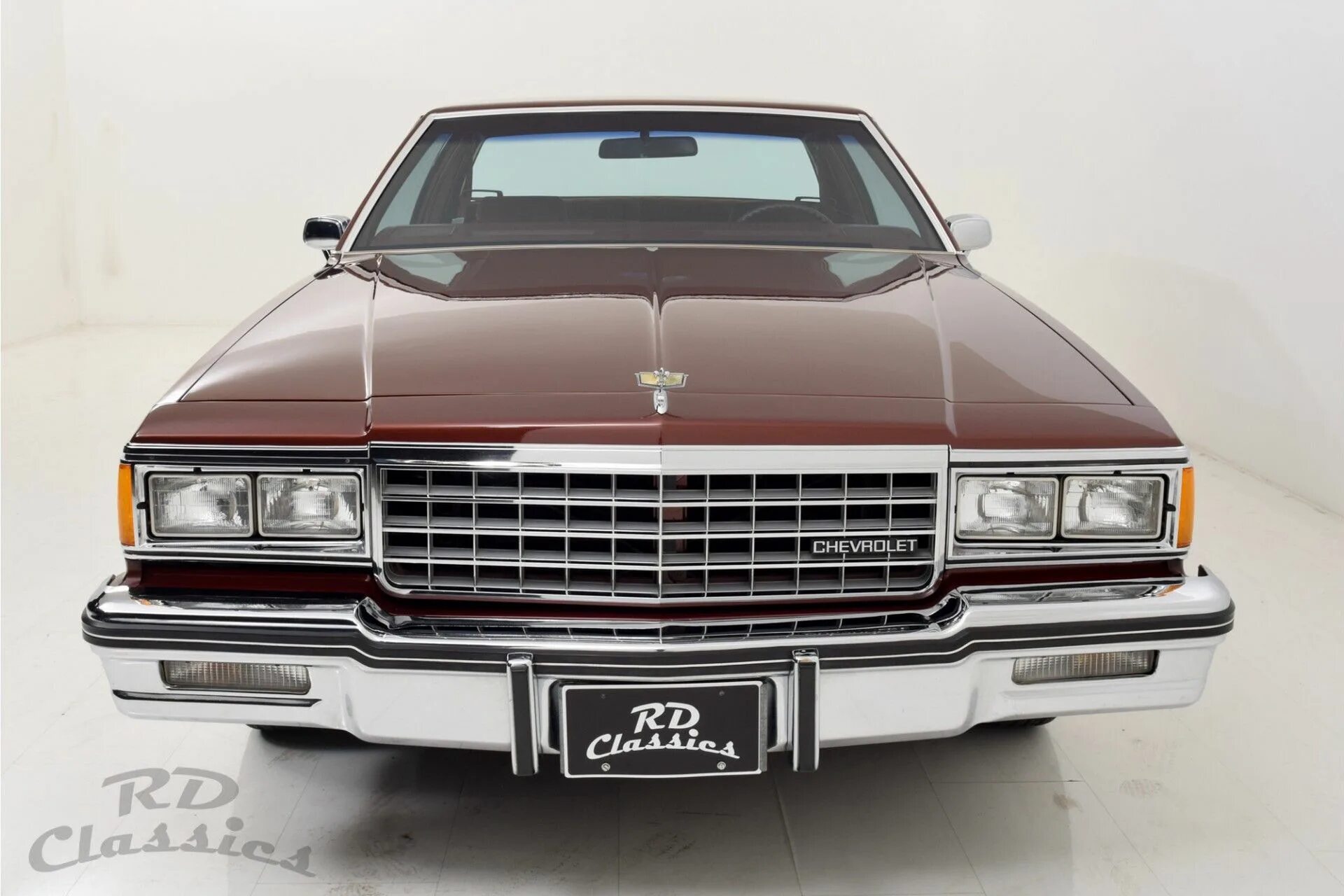 Chevrolet caprice 9c1 1987. Шевроле каприз купе. Шевроле caprice 1975. Каприз обувь логотип. Mon caprice баку.
