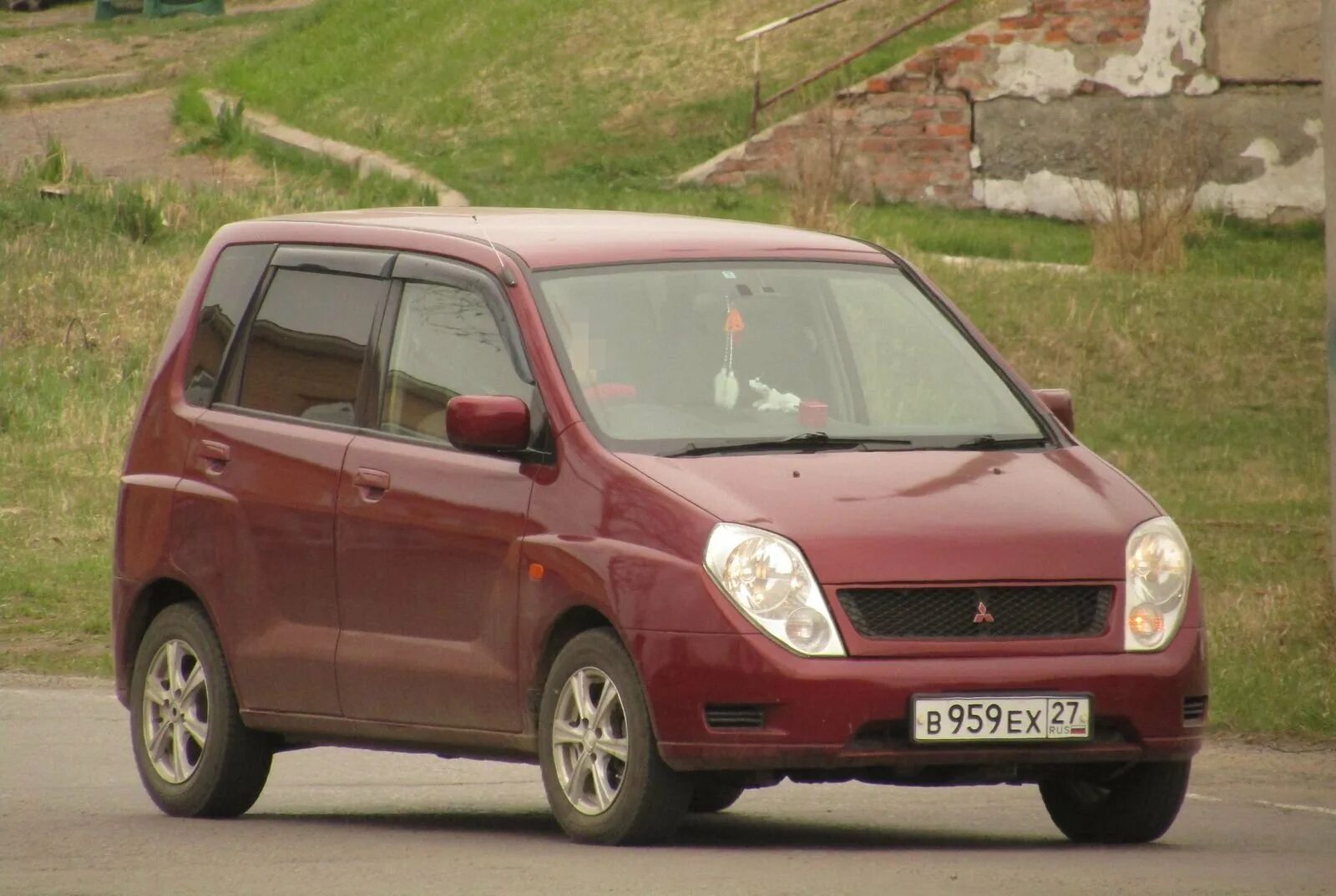 Купить мираж динго. Мицубиси Мираж Динго. Mitsubishi Mirage Dingo. Митсубиси Мираж Динго 1999. Митсубиси Мираж Динго 2000.