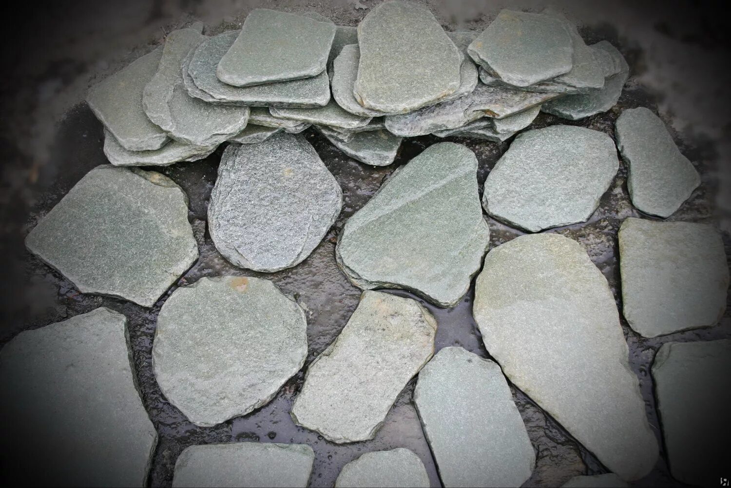 Особый камень. Гранит в строительстве. Кварцит окатанный. Особый камень. Галтованный мрамор 40-70.