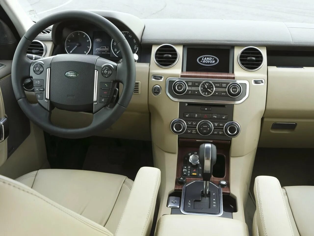 Купить б/у Land Rover Discovery IV Рестайлинг 3.0d AT (249 л.с.) 4WD дизель авто