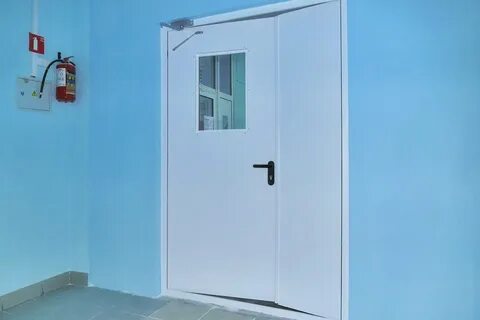 Двери эвакуационных путей