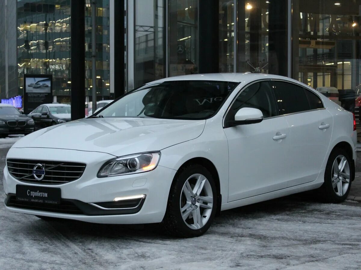 Volvo s60 ii. Вольво s60 белая. Вольво s60 2014 белая. Volvo s60 2015 белый.