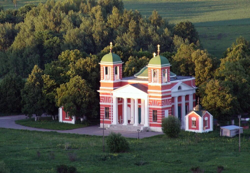 Сайт михайлова рязанской. Михайлов Рязанская область. Михайловский парк Михайлов Рязанская область. Покровский монастырь Михайлов Рязанская область. Михайлов Рязань достопримечательности.