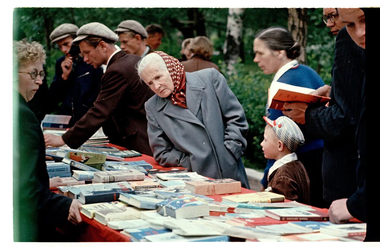 Советский народ факты. Семён Осипович Фридлянд. Фотограф семён Осипович Фридлянд. Фото семёна Фридлянда СССР 1950-Е. Чтение в Советском Союзе.