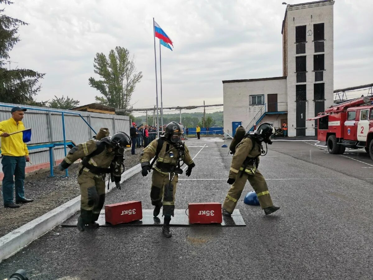 Работа прокопьевск ярче. Работа прокопьевск ярче. Работа прокопьевск ярче. Цимус прокопьевск. Фото пожарных газодымозащитников.