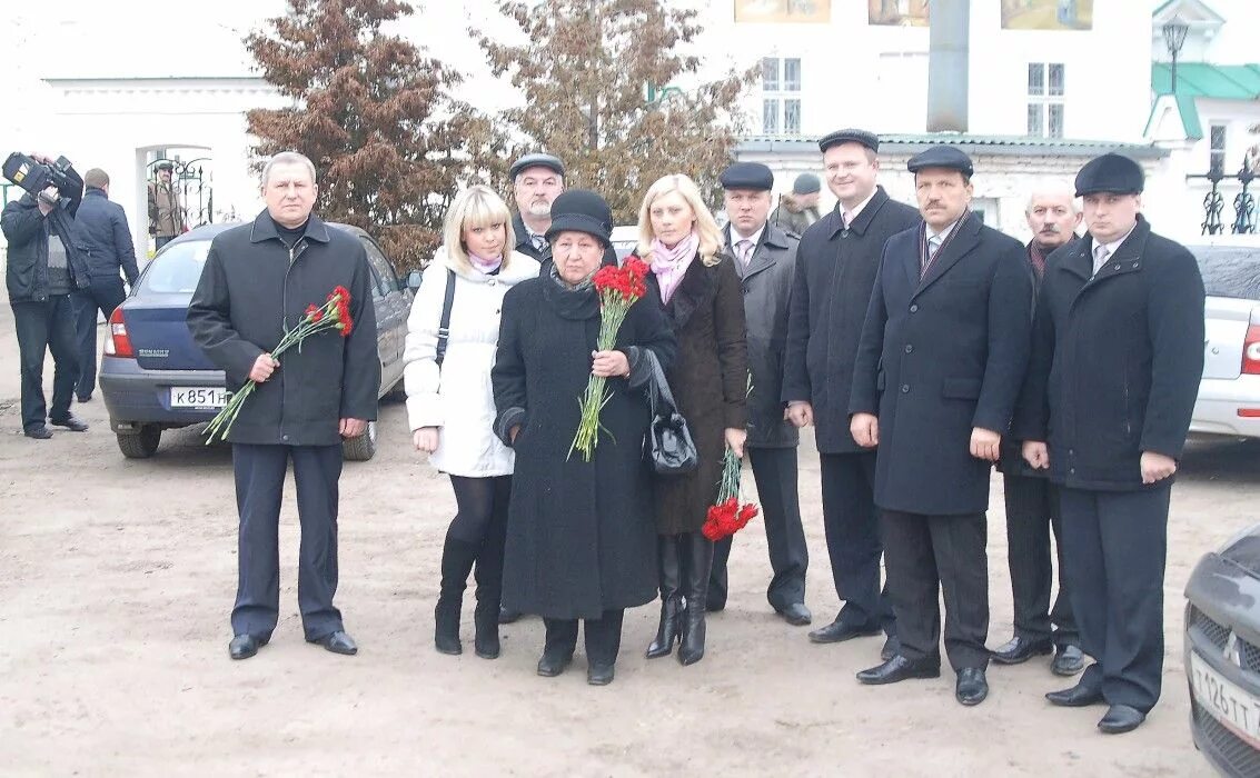 Жители города богородицка. Богородицк усадьба бобринских набережная. Богородицк тульская область население. Богородицк городское кладбище. Погода на неделю г богородицк.