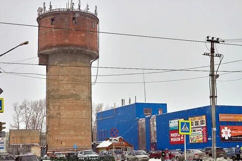 Ржавая водонапорная башня