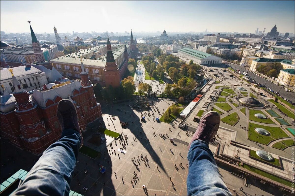 От первого лица о том. Виды крыш. Вид на Кремль с крыши. Вид с крыши Москва. Кремль селфи.